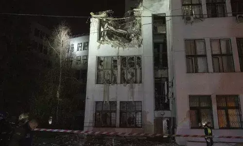 Russia-Ukraine War: Russian Bombing Devastates Kharkiv and Kyiv, Leaving Casualties and Destroying Historic Landmark