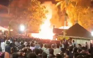 Kerala temple fire: Protocols not followed, police detain two (Ld) Kerala temple fire: Protocols not followed, police detain two (Ld)