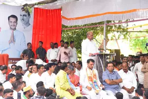 Maha polls: Sharad Pawar mimics nephew Ajit Pawar’s tear-jerker act Maha polls: Sharad Pawar mimics nephew Ajit Pawar’s tear-jerker act