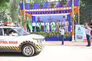 Nitish Kumar flags off 38 highway patrol vehicles