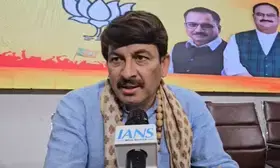 Manoj Tiwari slams AAP govt for not implementing Ayushman Bharat Yojana