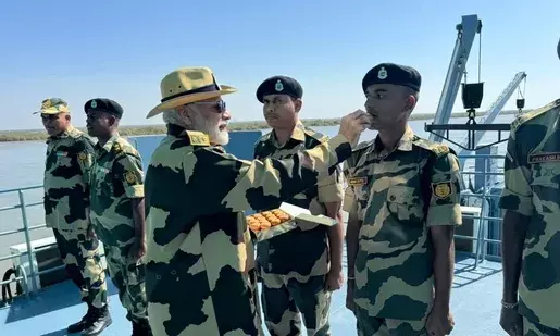 Diwali Celebrations Amidst Duty: PM Modi Celebrates with BSF Soldiers While Indian and Chinese Armies Exchange Sweets Diwali Celebrations Amidst Duty: PM Modi Celebrates with BSF Soldiers While Indian and Chinese Armies Exchange Sweets