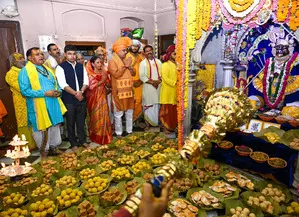 Rajasthan CM offers prayers at Shrinathji Temple