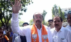 Lotus in my heart & mind, but will contest as Independent: Gopal Shetty on Maha polls