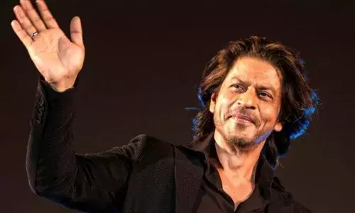 Shah Rukh Khans 59th Birthday: How Bollywoods King Khan Celebrated His Special Day