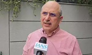 BJP, SP trade barbs over Mathdheesh baatenge aur kaatenge posters ahead of UP by-polls