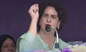 Priyanka attacks PM in Wayanad as brother Rahul shares stage