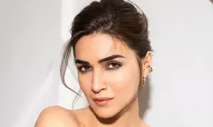 Kriti Sanon refrains from posing together with rumoured boyfriend  Kabir Bahia