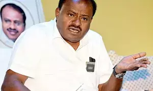 Waqf row: Farmers will march to Ktaka CM, Dy CMs homes if issue persists, warns Kumaraswamy