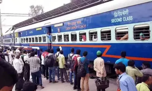 Indian Railways Sets Historic Record: 3 Crore Passengers Travelled in a Single Day During Festive Rush