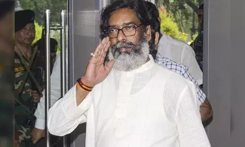 Income Tax Raids Target Key Aides of Jharkhand CM Hemant Soren Ahead of Elections