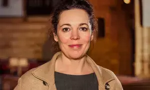 Olivia Colman says she’s too emotional for social media, likes to keep it private
