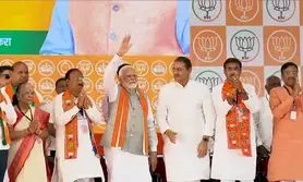 Congress has PhD in stalling works, Aghadi means biggest player in corruption, says PM Modi in Maha rally
