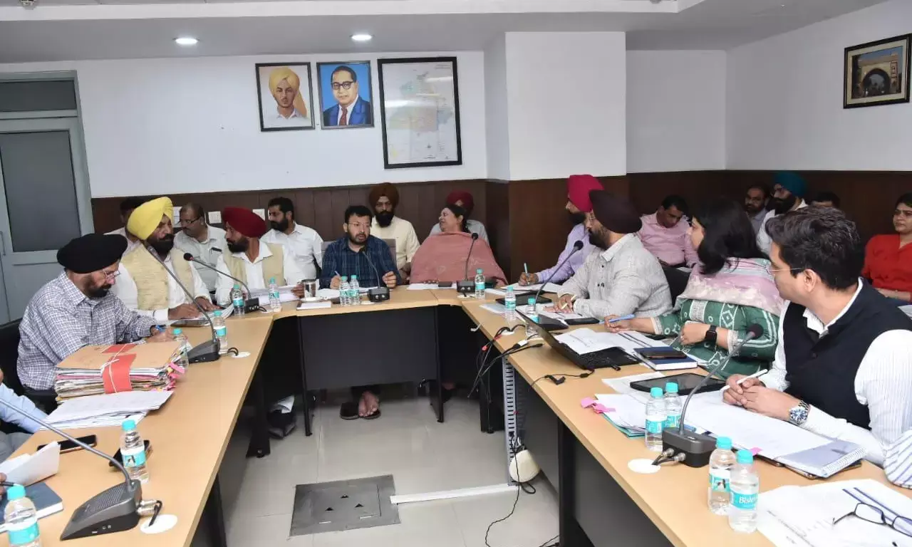 Dr Ravjot Singh Urges Special Efforts to Keep Punjabs Cities Garbage-Free