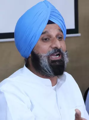 Akali Dal demands advertisement for Aam Aadmi Clinics be recovered from Punjab CM