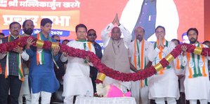 BJP trying to break up country through inciting slogans: Mallikarjun Kharge