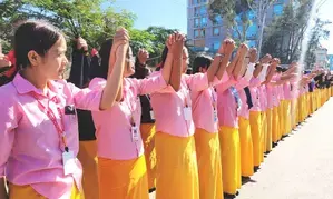 Manipur: Students form human chains against abduction of six children & women by militants