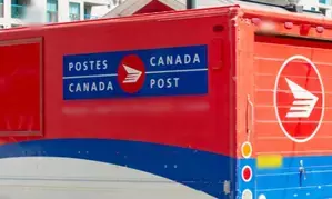 Canadas postal workers begin nationwide strike