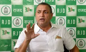 RJD leader questions Nitish Kumar’s repeated clarifications on staying in NDA