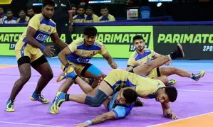 PKL Season 11: Nitesh Kumar, Moein Shafaghi, Amir Bastami help Tamil Thalaivas beat Bengal Warriorz