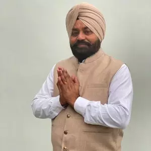 Former Akali minister extends support to AAP candidate in Punjab bypoll Former Akali minister extends support to AAP candidate in Punjab bypoll