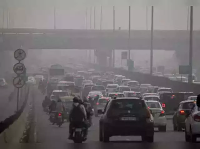 Delhi-NCR Turns into a Gas Chamber as AQI Reaches 500; IMD Warns of Tough Days Ahead for North-West India Delhi-NCR Turns into a Gas Chamber as AQI Reaches 500; IMD Warns of Tough Days Ahead for North-West India