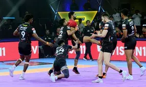 PKL Season 11: U Mumba’s cohesive effort seals dramatic 38-37 win over Bengaluru Bulls