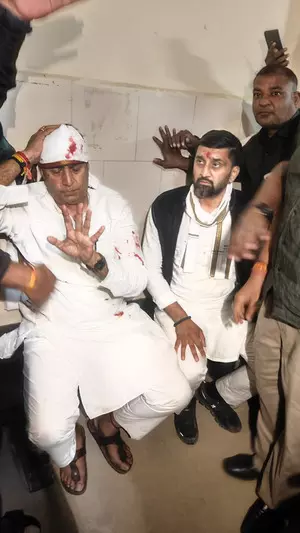 ‘Stone me or shoot me, won’t spare anyone,’ says Anil Deshmukh after discharge (Lead) ‘Stone me or shoot me, won’t spare anyone,’ says Anil Deshmukh after discharge (Lead)