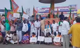 Waqf row: BJP stages protest condemning land grab in K’taka