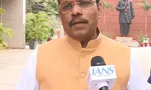 ‘It’s Congress habit to spread lies’, says Vinod Tawde after sending legal notice to Kharge, Rahul