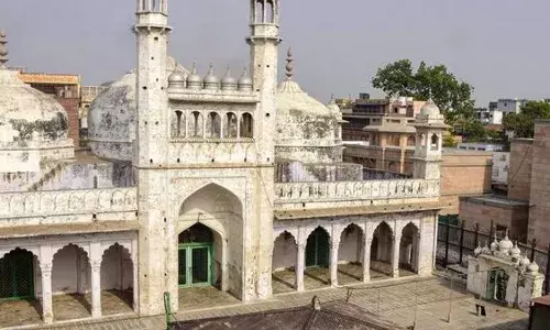 Supreme Court Seeks Reply from Muslim Side in Gyanvapi Case Within Two Weeks, Sets Hearing for December 17