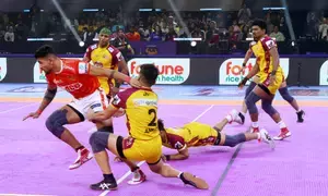 PKL Season 11: Parteek Dahiya’s raids, defensive effort help Gujarat Giants beat Telugu Titans