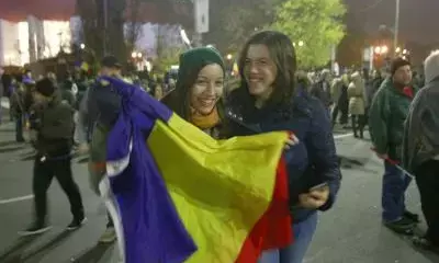 Romanians vote in first round of presidential election