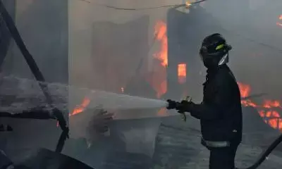 Huge fire in Philippine capital leaves 2,000 families homeless