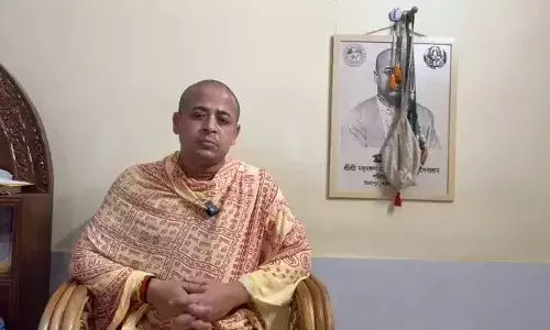 ISKCON Bangladesh Secretary Chinmay Krishna Das Prabhu Arrested at Dhaka Airport