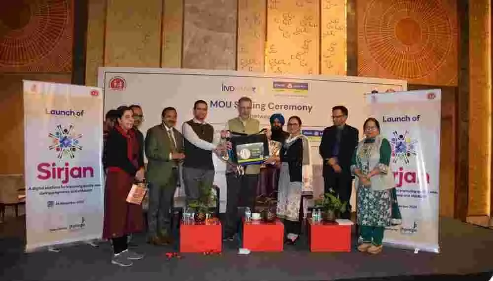 Punjab Health Minister launches “Sirjan” mobile app to reduce maternal mortality rate in Punjab Punjab Health Minister launches “Sirjan” mobile app to reduce maternal mortality rate in Punjab