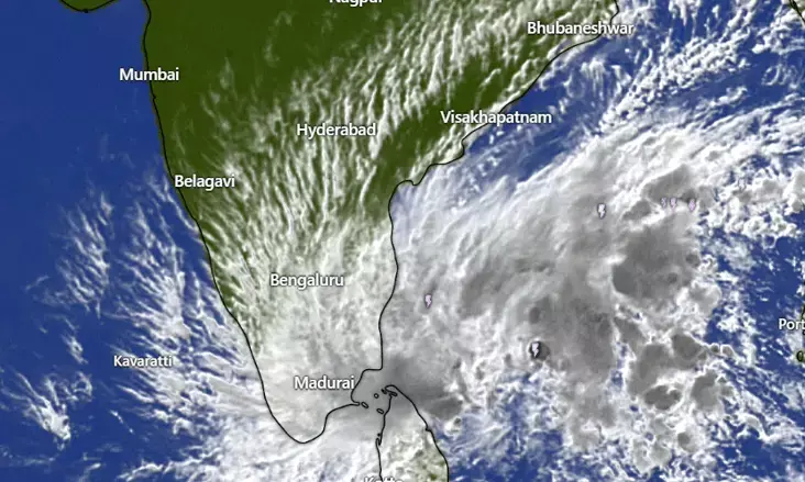 Cyclonic Storm Fangal Threatens South India: IMD Issues Alert for Heavy Rains and Strong Winds