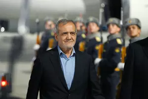 Iran, EU hold frank talks on nuclear issues Iran, EU hold frank talks on nuclear issues