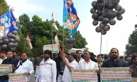 Youth Congress workers stage protest against PM Modis Odisha visit