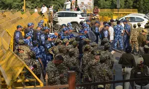 After disrupting Delhi-Noida traffic, farmers retreat to Prerna Sthal (Lead)