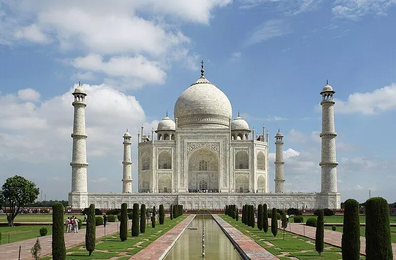 Bomb threat to Taj Mahal in Agra: security agencies on alert