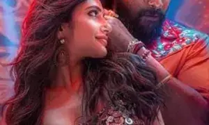 Allu Arjun praises Sreeleela, says actress has a bright future