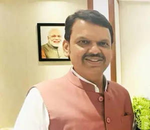 Maha: Fadnavis clears first file, provides Rs 5 financial aid to patient