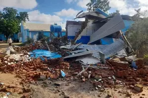 Sudans war turns courtyards into temporary graveyards