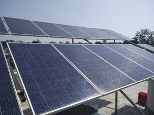 Centre aims to supply solar power to 1 crore households by 2027