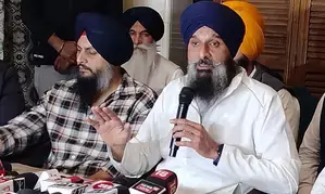 Akali leader questions cop’s ‘link’ with militant who fired at Sukhbir Badal