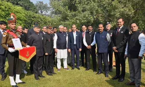 Bihar Chief Minister Nitish Kumar Honors Armed Forces on Flag Day, Contributes to Ex-Servicemen Benevolent Fund