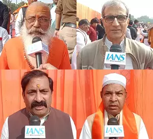 Hindu organisations protest in Noida over atrocities on Hindus in Bdesh