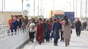 Nearly one million Afghan refugees return home in eight months