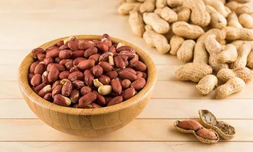 Why is it beneficial to eat peanuts in winter? Know the right quantity and benefits